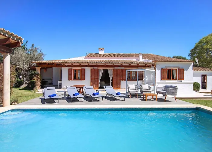 Schoenes Ferienhaus In Pollenca Mit Privatem Pool