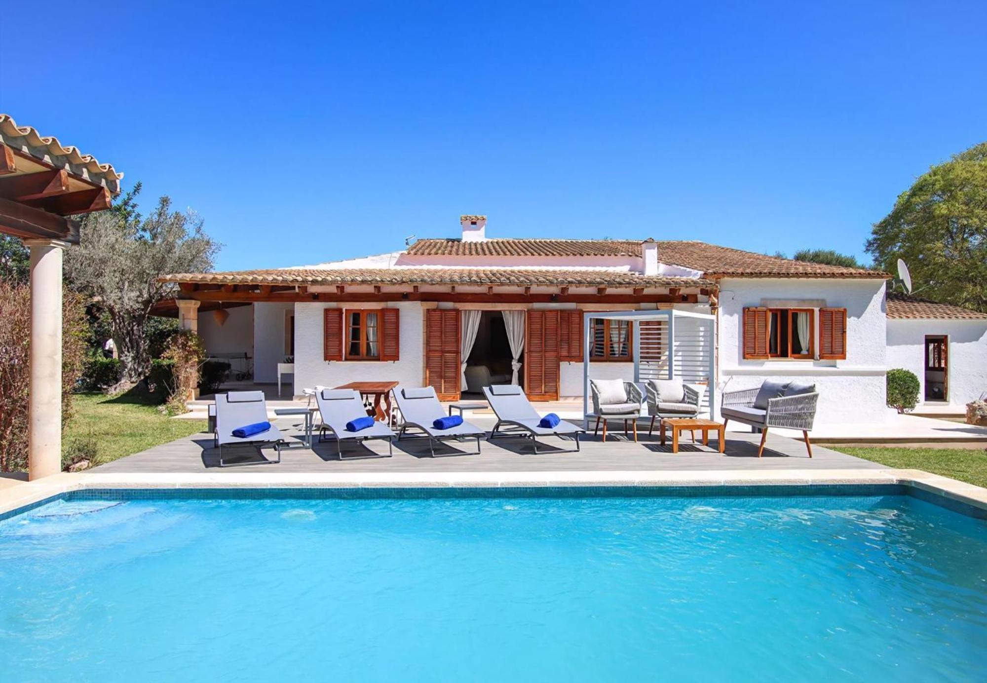 Ferienhaus Schoenes In Mit Privatem Pool Pollença