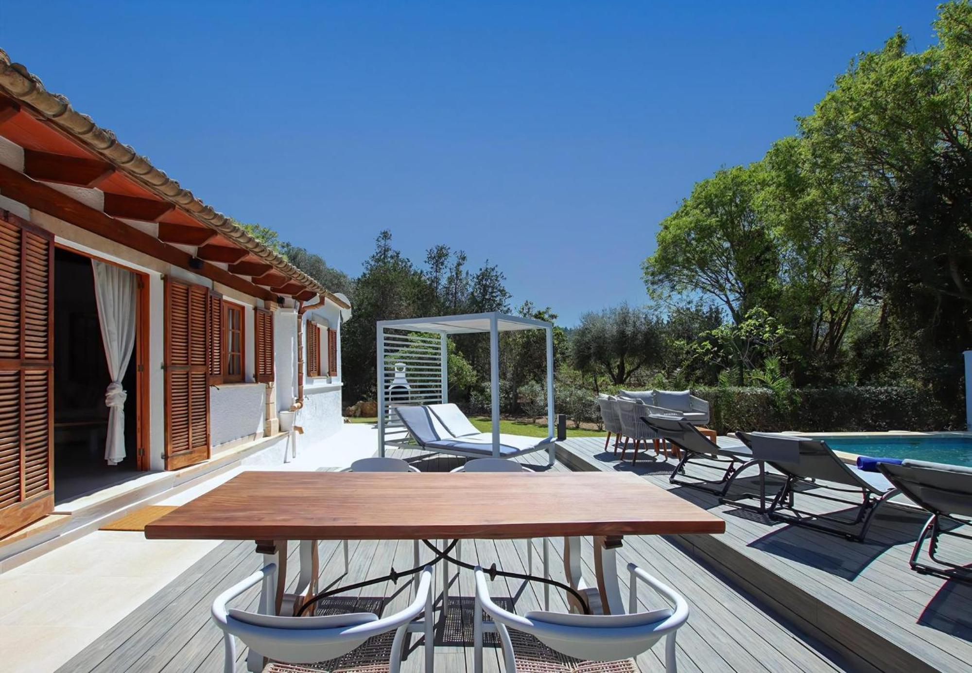 Schoenes In Mit Privatem Pool Pollença